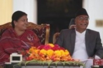 राष्ट्रपति र प्रधानमन्त्रीबीच समसामयिक विषयमा छलफल    